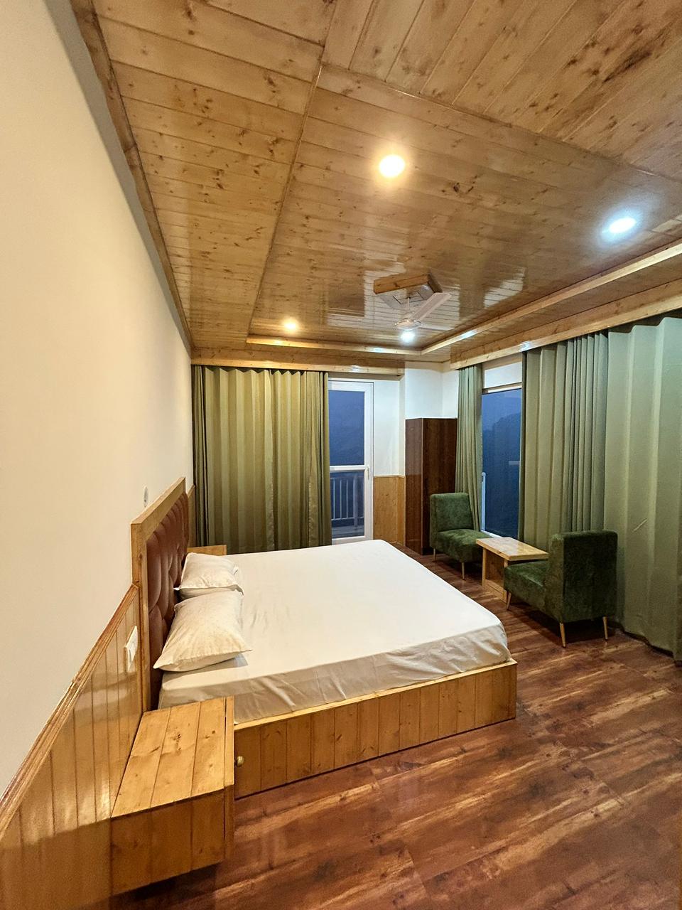 Wooden Room Villa